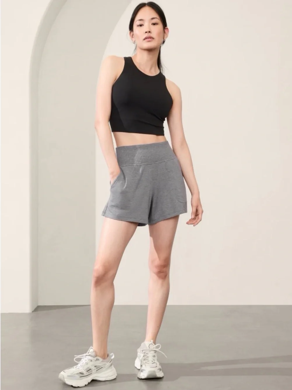 Athleta Coaster Luxe High Rise Short Size Small Heather Gray